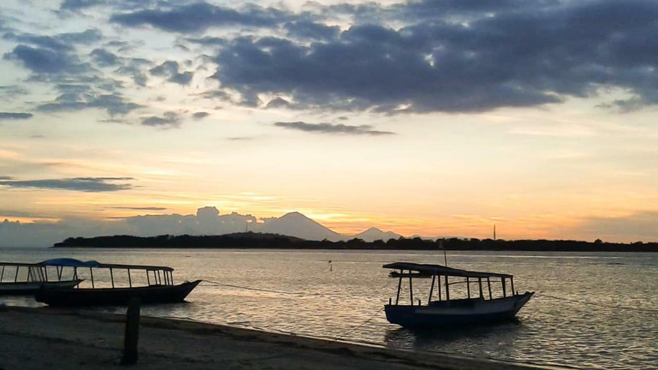 Salili Bungalow Gili Islands Exterior photo